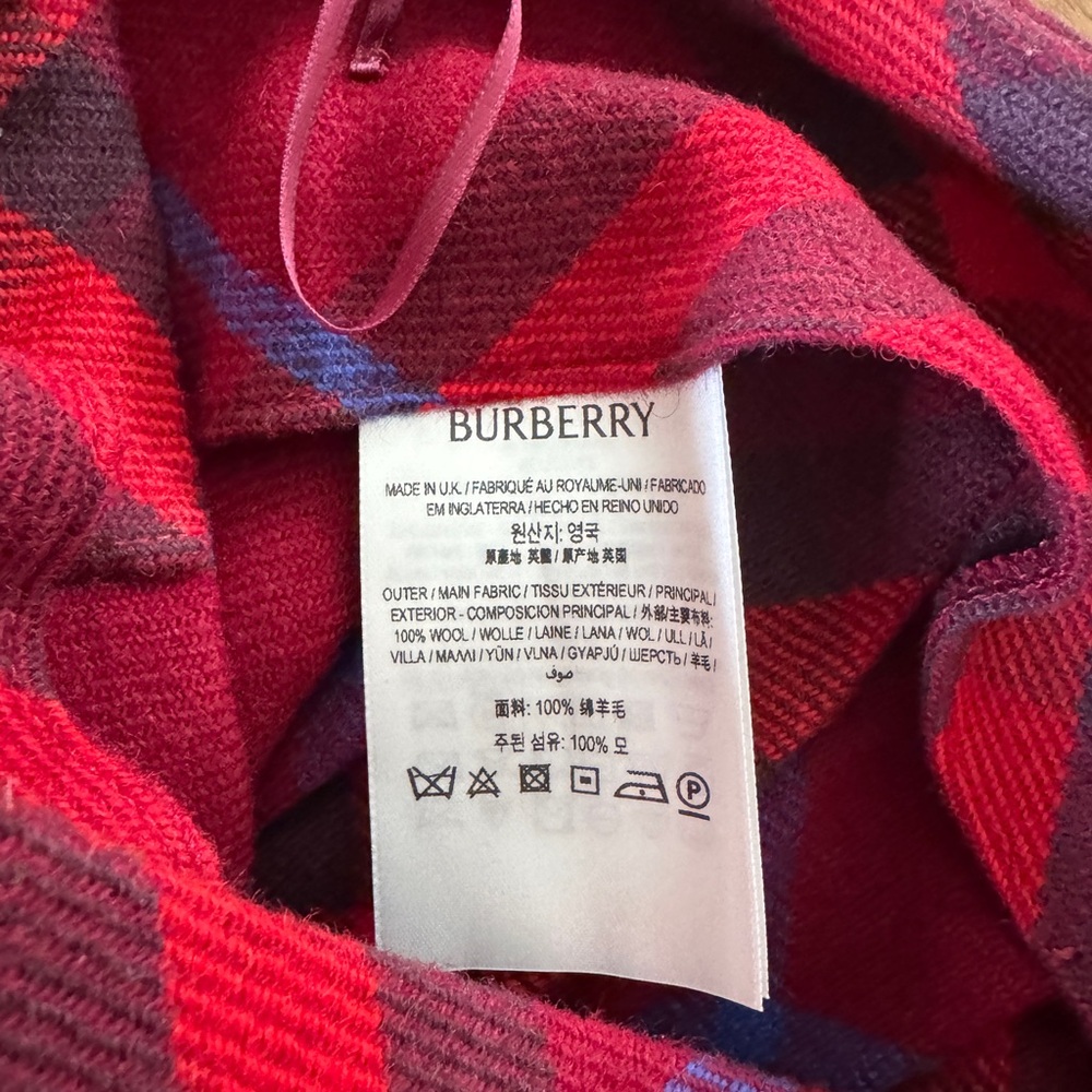 Authentic Burberry Red and Blue Wool Plaid Checked Kilt Skirt. Size 8 - Picture 3 of 8